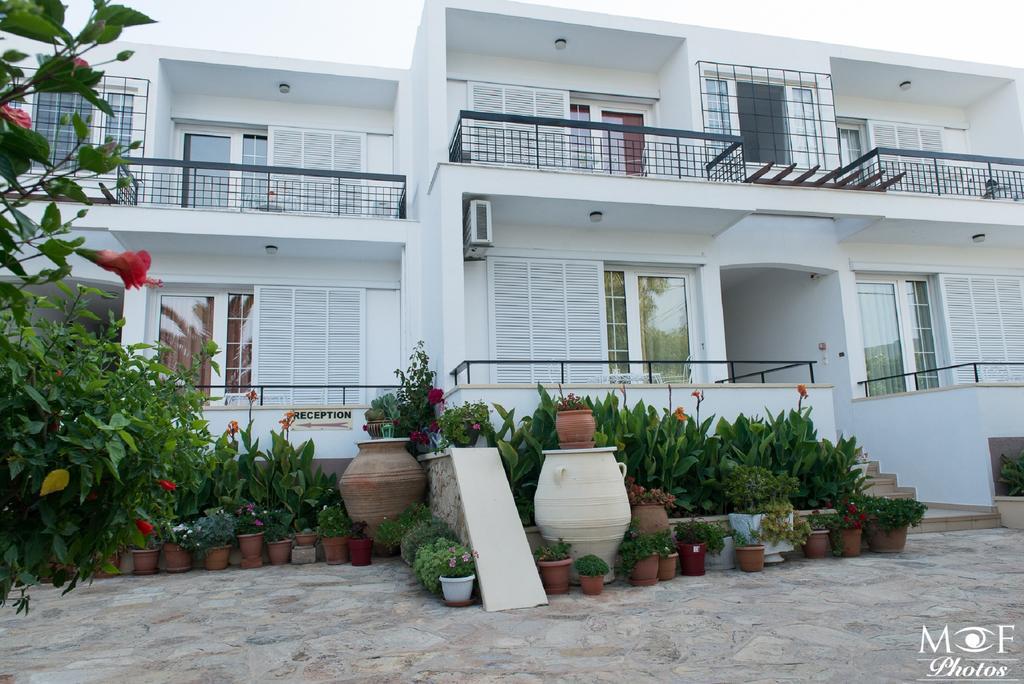 Hotel Elena Алинда Экстерьер фото